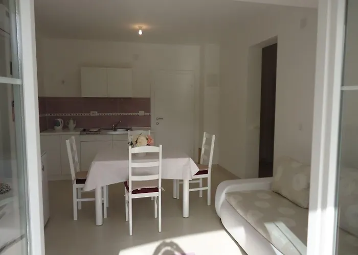 Mirjana Apartman *