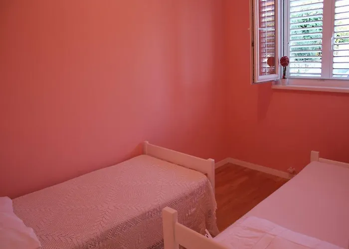 דירה Mirjana